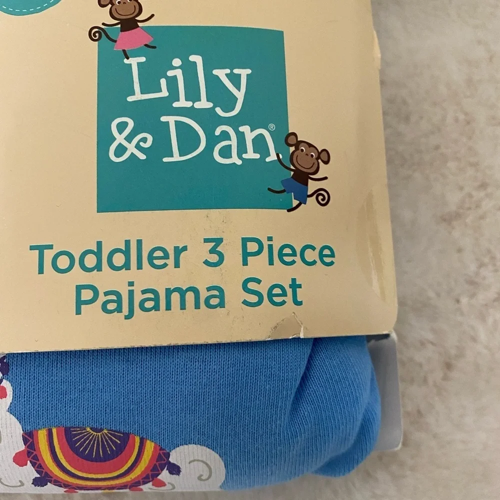 Lily & Dan  Toddler 3 piece pajama set Size XS